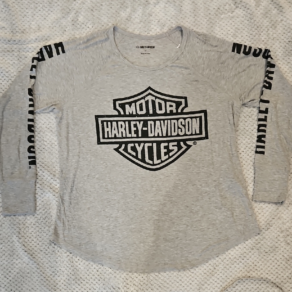 Womens 2W Harley-Davidson Gray Long Sleeve Tee with Iconic Logo